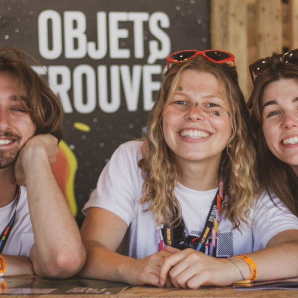 Photo de trois bénévoles